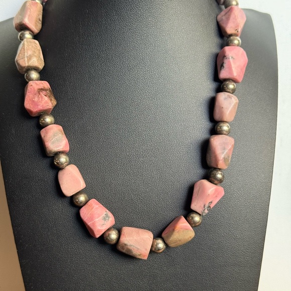 Bold Chunky Rhodonite and Silver Tone Beads Necklace - Picture 6 of 12